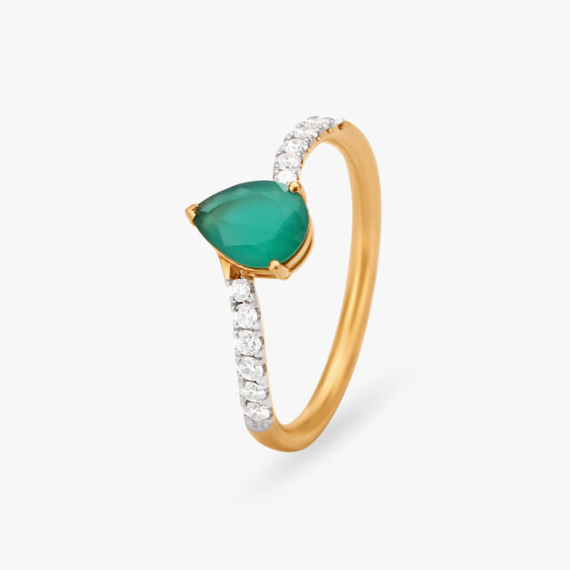 Green Delight Diamond Finger Ring